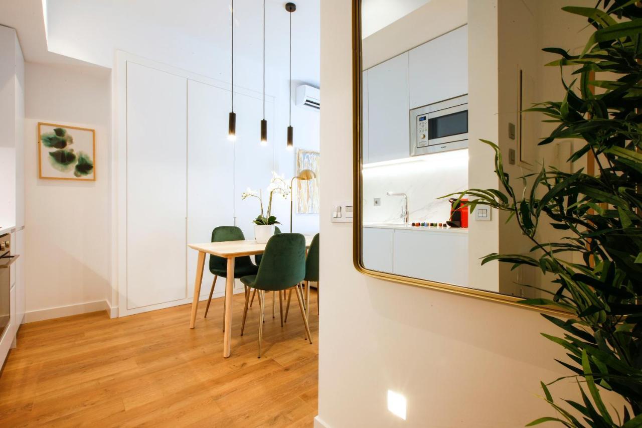 Tirso Suite Мадрид Экстерьер фото