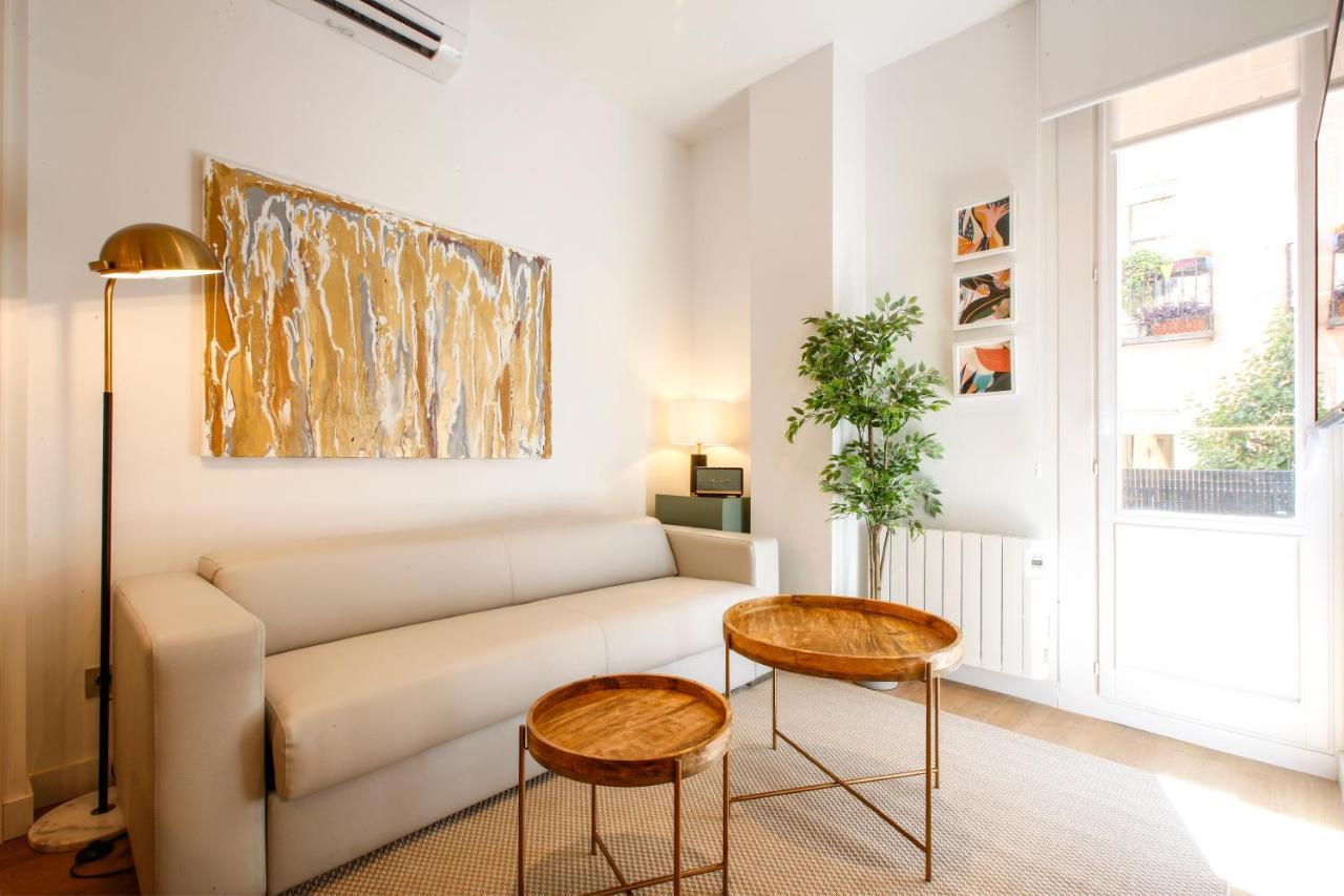Tirso Suite Мадрид Экстерьер фото